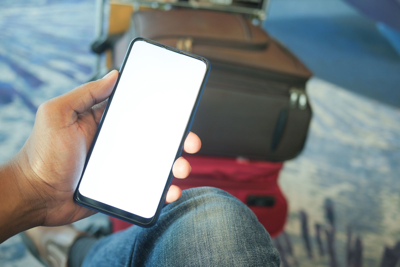 Les meilleures cartes SIM internationales : carte SIM ou eSIM pour ton voyage ?