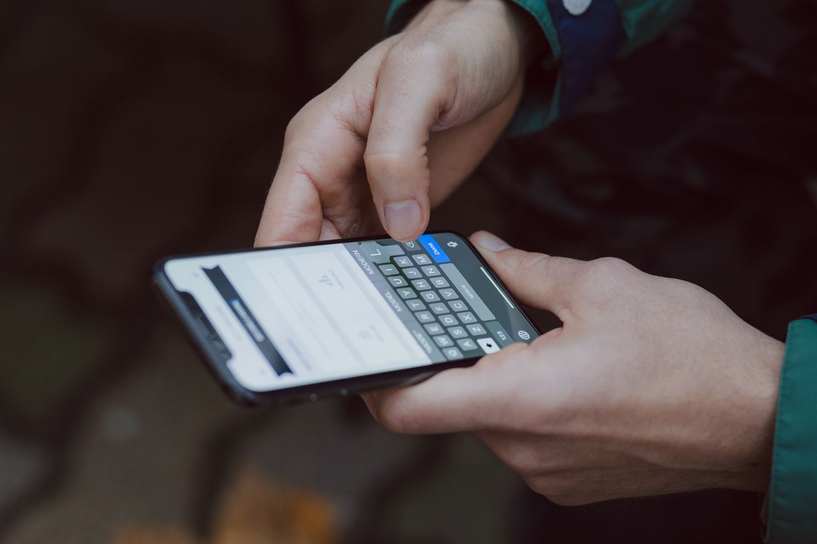 Does Texting Use Data? SMS, iMessage, RCS and WhatsApp Explained