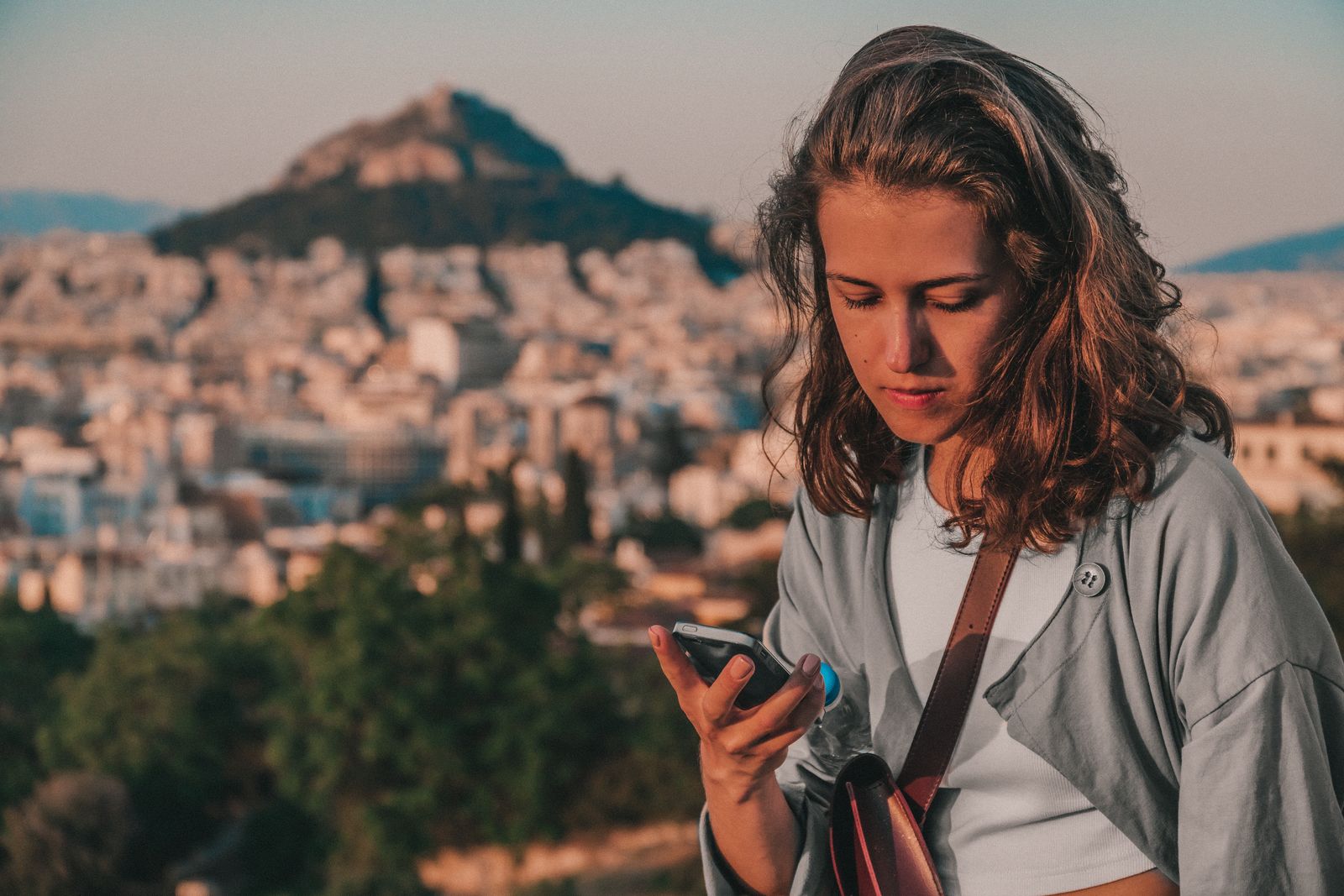 Lista de telefones compatíveis com eSIM e como verificar o teu