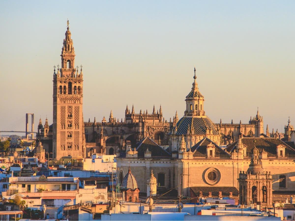 Itinerario de Viaje de 14 días a Europa seville